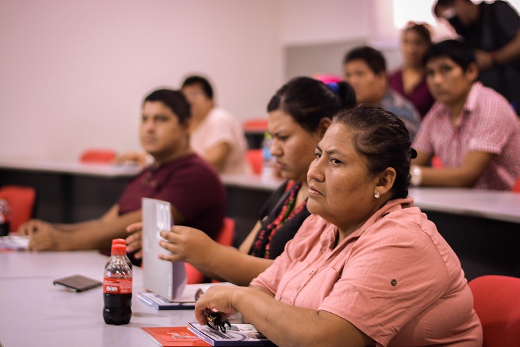 Fundación CocaCola de Bolivia capacitará a dueñas de pensiones con su